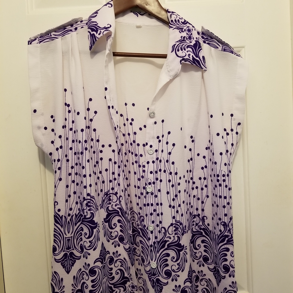 Unk Women's White and Purple Patterned Top